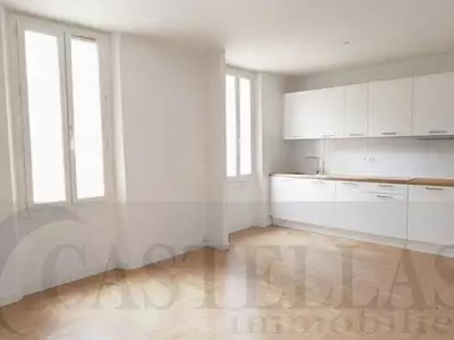 Aubagne 13400 Achat / Vente appartement 2 pièces t2