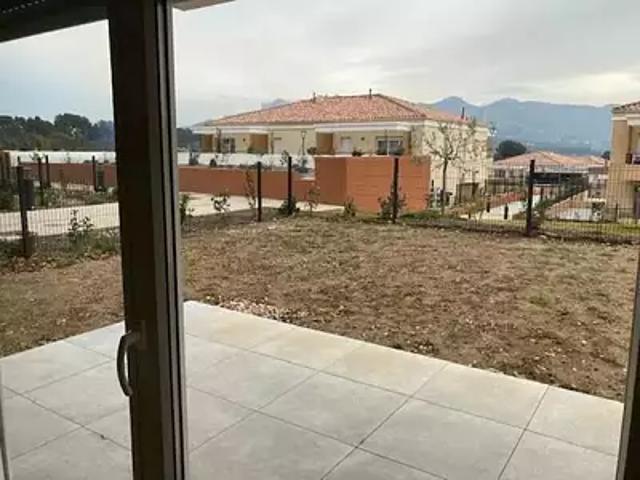 Aubagne 13400 Location appartement 2 pièces t2 piscine