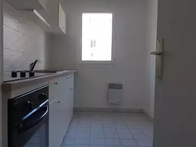 Aubagne 13400 Location appartement 2 pièces t2 terrasse parking