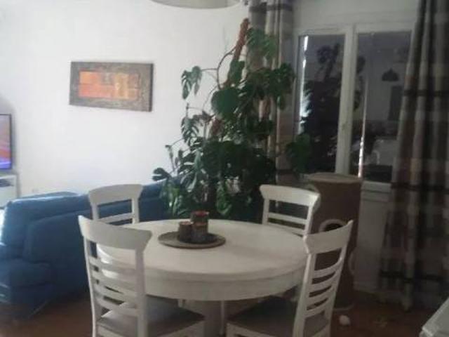 AUBAGNE 1er étage de maison T4 avec terrasse et parking Conso Eau et EDF inclues