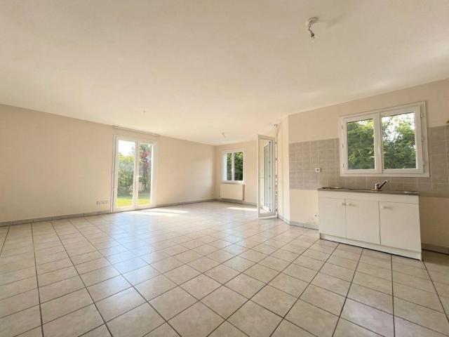 Aubenas, à 5 minutes du centre ville: 84m² Aubenas