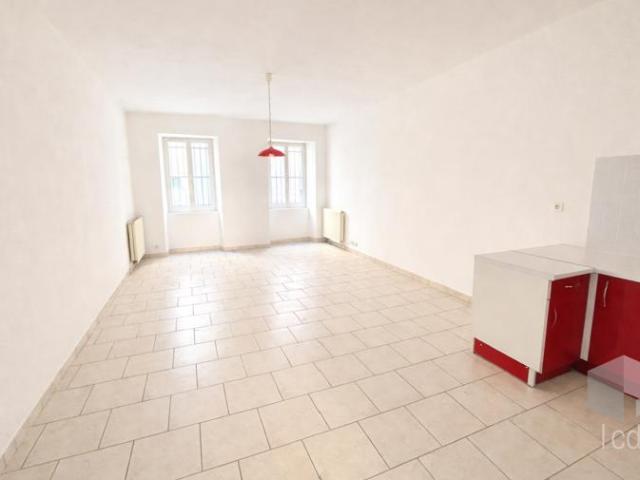 AUBENAS, appartement de 68 m2 avec vue sur le château