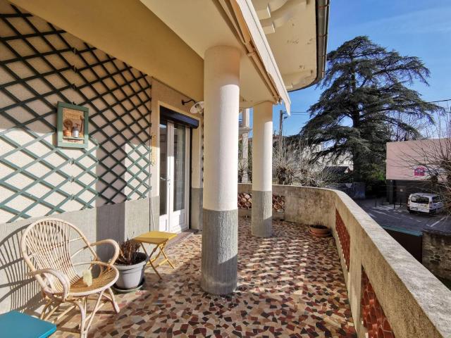 Aubenas Centre ville Appartement T5 en rez de chaussée 114m² Aubenas