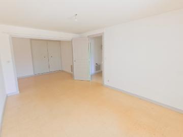 AUBENAS CENTRE APPARTEMENT 1 PIECE 39m2