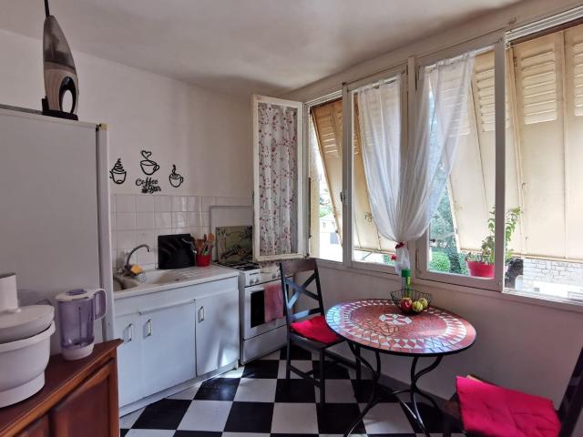AUBENAS T3 LUMINEUX AVEC VUE DÉGAGÉE 60m² Aubenas