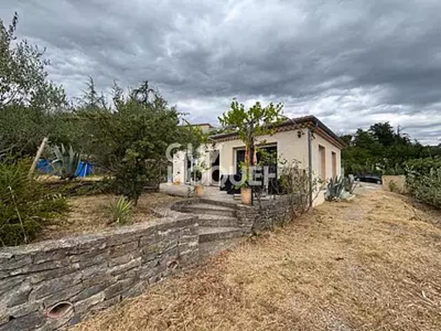 Aubenas 07200 Achat / Vente maison 6 pièces t6 au dernier étage parking