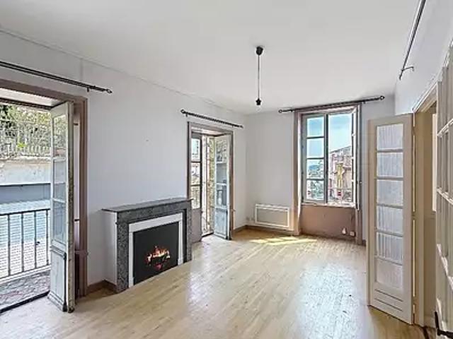 Aubenas 07200 Achat / Vente appartement 2 pièces t2 au dernier étage balcon