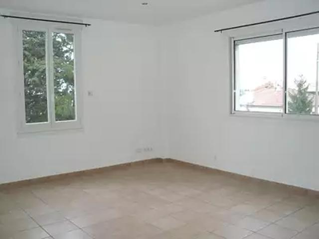 Aubenas 07200 Location appartement 3 pièces t3