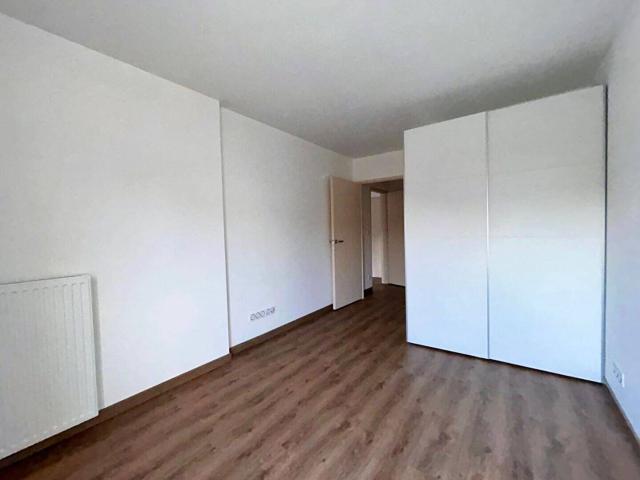 AUBERGENVILLE: appartement F2 48,17 m² Carrez en location