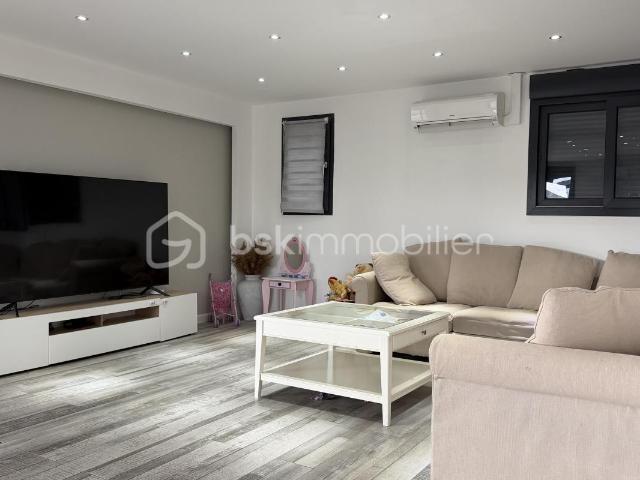 AUBERIVES SUR VAREZE Maison individuelle 160 m²