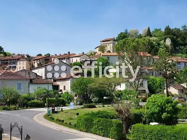 Aubeterre sur Dronne 16390 Achat / Vente maison 7 pièces t7 piscine jardin