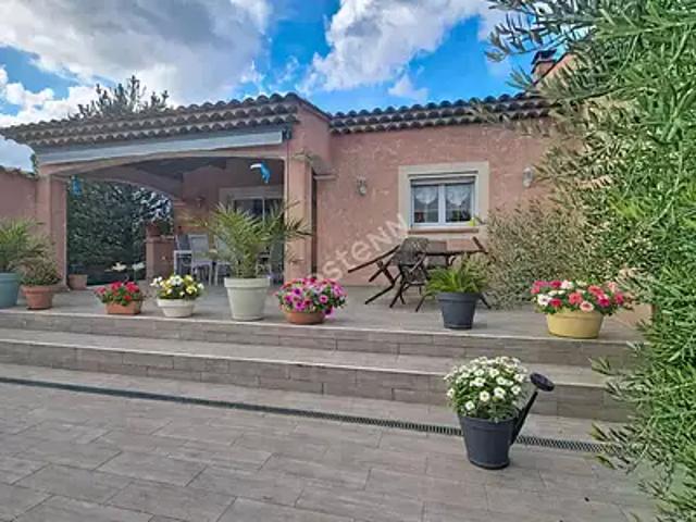 Aubignosc 04200 Achat / Vente maison 6 pièces t6 au dernier étage terrasse