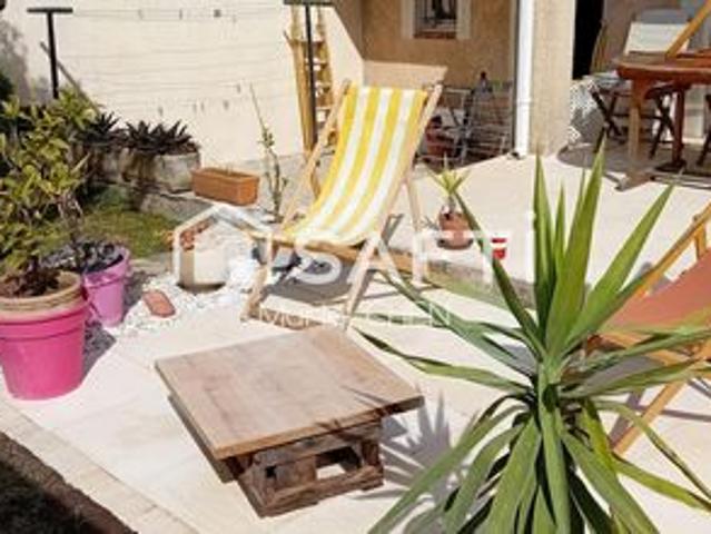 AUBORD: villa avec garage, jardin et piscine