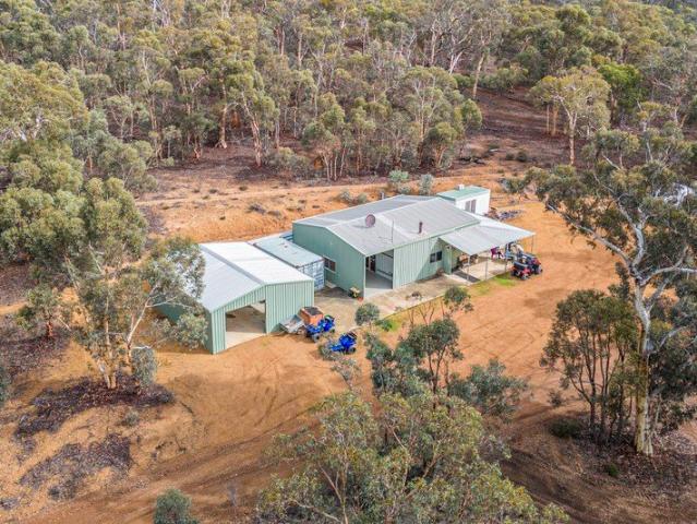 ULTIMATE RURAL GETAWAY!