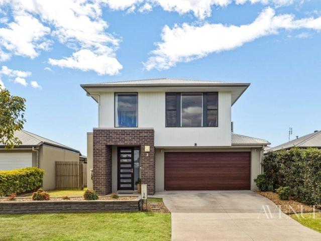 AUCTION ON SITE IF NOT SOLD PRIOR OCTOBER 7TH 2:00PM | OWNER OCCUPIED GAINSBOROUGH STUNNER