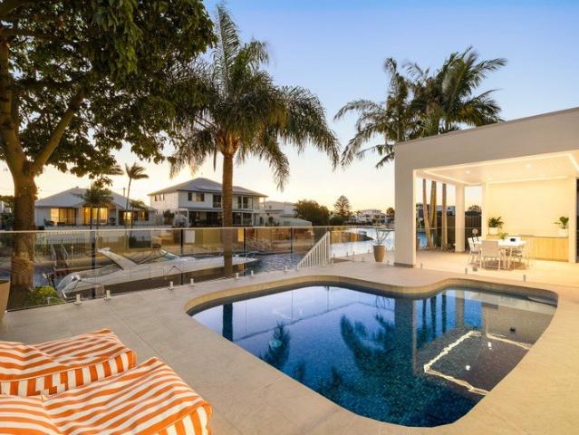 Auction On Site, Thursday 27 August at 10am