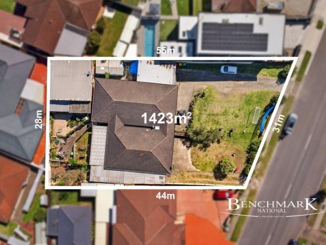 AUCTION A RARE DEVELOPMENT OPPORTUNITY ON 1,423SQM