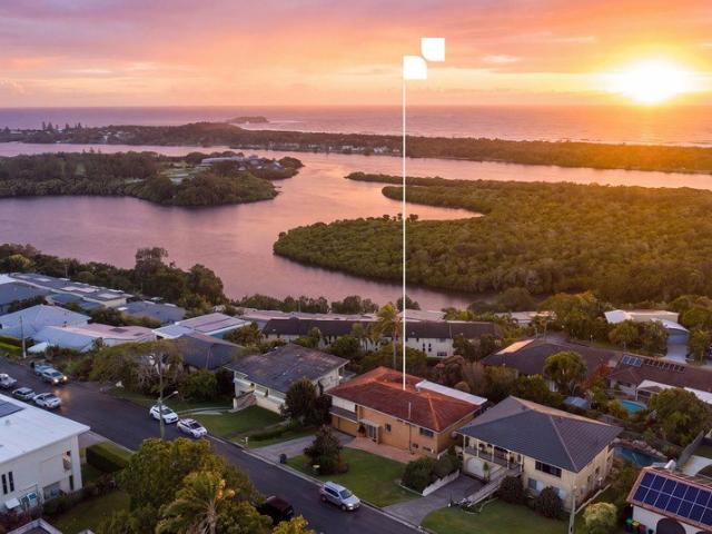 Sold Under the Hammer at $1,435,000 by Corey Moret