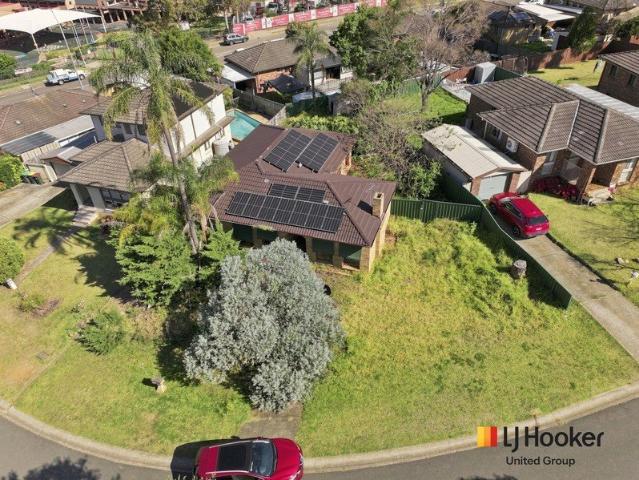 Auction Guide: $650,000