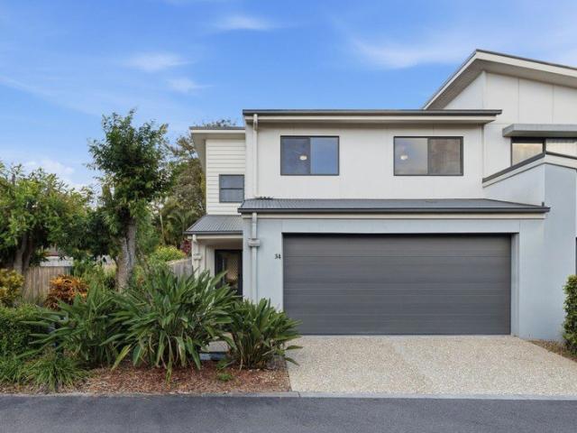 Stylish, Spacious & Easy Care Living in the Heart of Calamvale