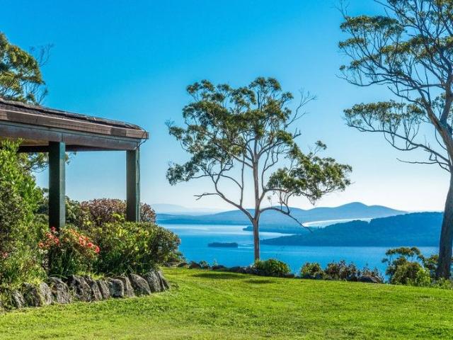 Magic Mountain, ultimate panoramic ocean views in luxurious seclusion