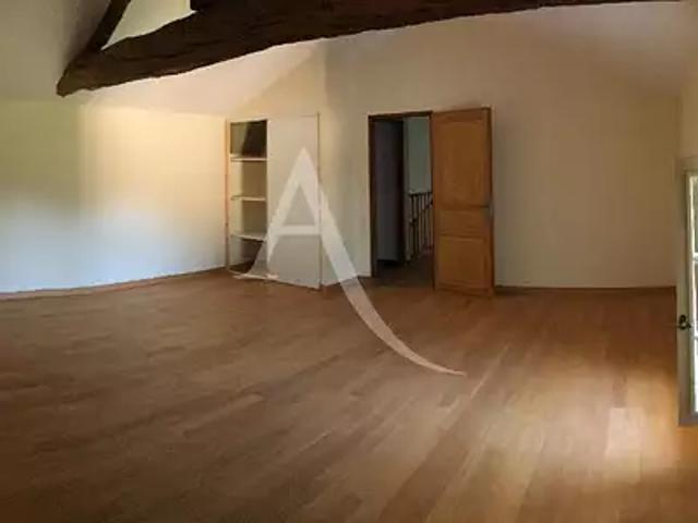 Auchay sur Vendée 85200 Location maison 6 pièces t6 au dernier étage