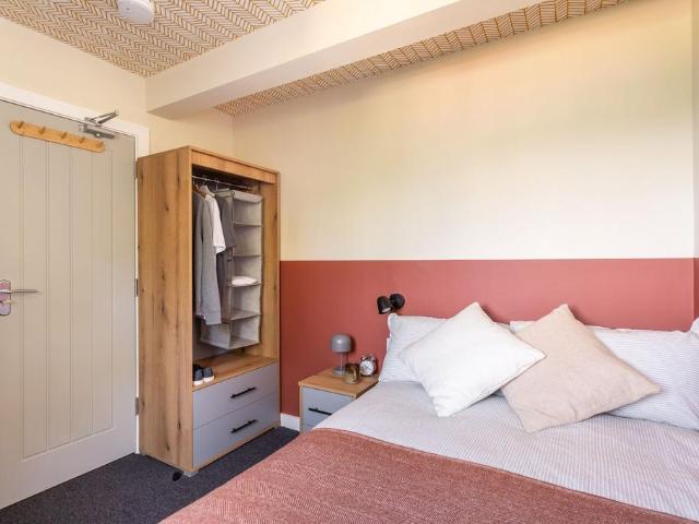 Auckland Drive, Brighton BN2 1 bed in a house share to rent £910 pcm £210 pw