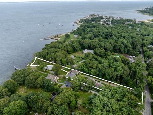 Aucoot Rd, Mattapoisett, Home For Sale
