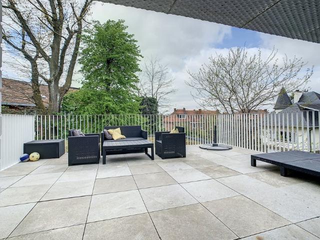AuderghemRouge Cloître area: Bright and contemporary 3 beds penthouse with terrace