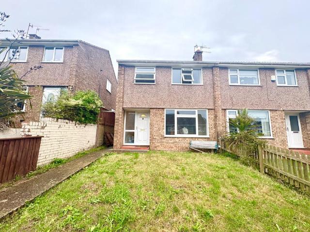 Audlem Avenue, PRENTON 4 bed house to rent £1,400 pcm £323 pw