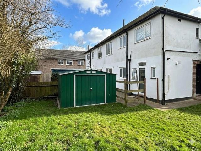 Audley Court, PINNER 2 bed apartment to rent £1,900 pcm £438 pw