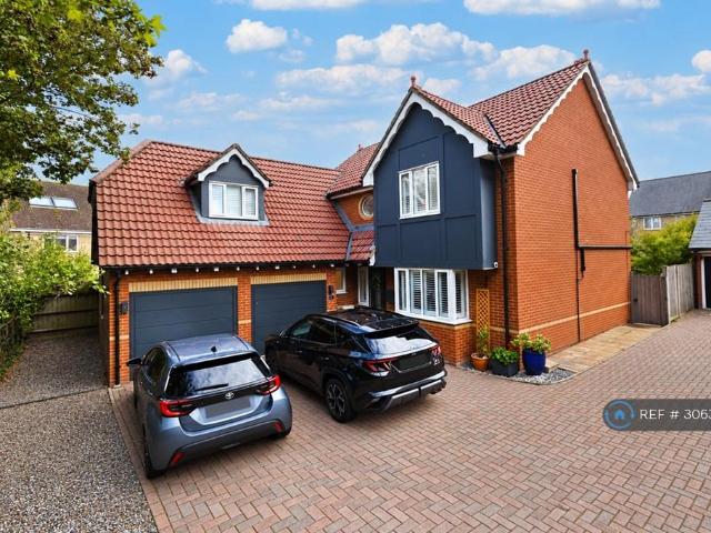 Audley Close, Braintree, CM77 4 bed detached house to rent £3,950 pcm £912 pw