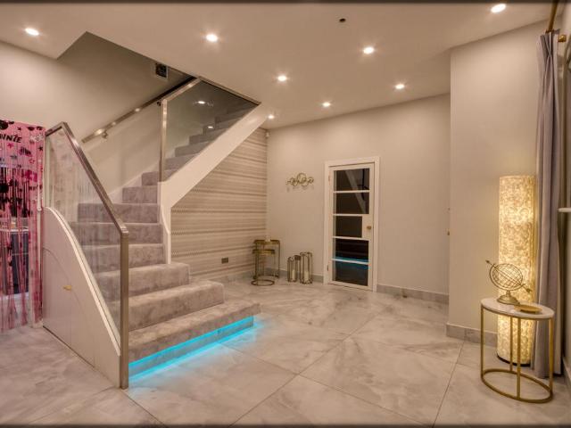 Audley Road, London 5 bed detached house to rent £9,500 pcm £2,192 pw