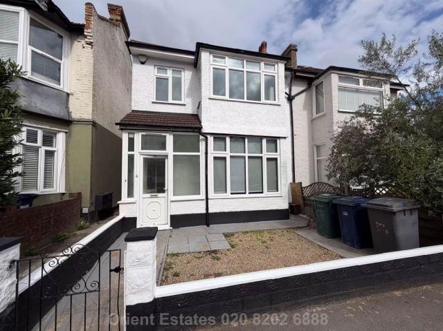 Audley Road, London NW4, 3 bed semi detached house to rent, £3,300 pcm | PrimeLocation