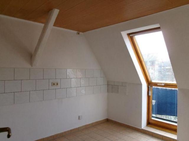 Auerbach: 2 helle Zimmer, Balkon, Tageslichtbad m. Dusche