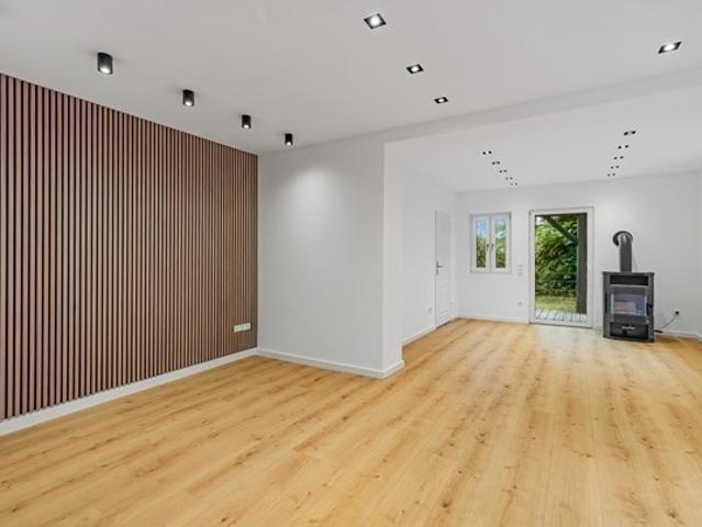 Aufwendig modernisierte Doppelhaushälfte mit historischem Charme und modernem Wohnkomfort
