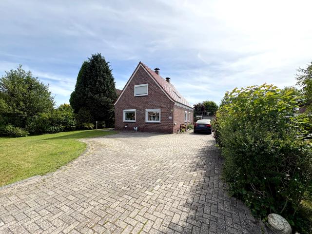 Aufwendig modernisiertes Wohnhaus