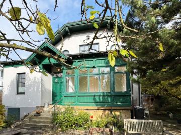 Aufwendig revitalisierte und stilvoll ausgebaute, historische Wienerwaldvilla in Tullnerbach