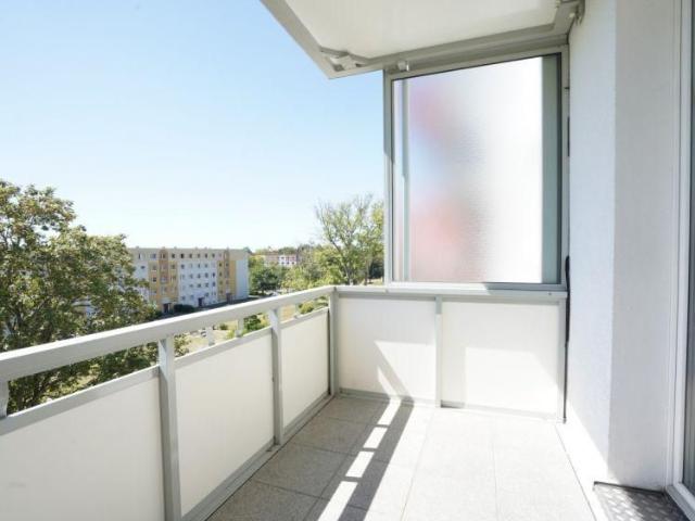 Aufzug / Großer Balkon / Modernes Bad