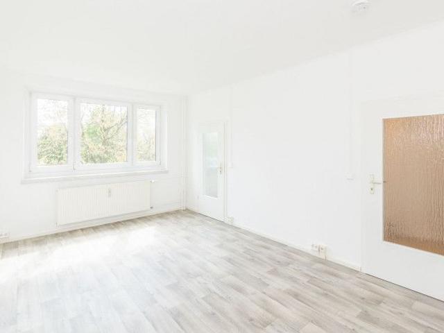 Aufzug / Modernes Bad / Südbalkon