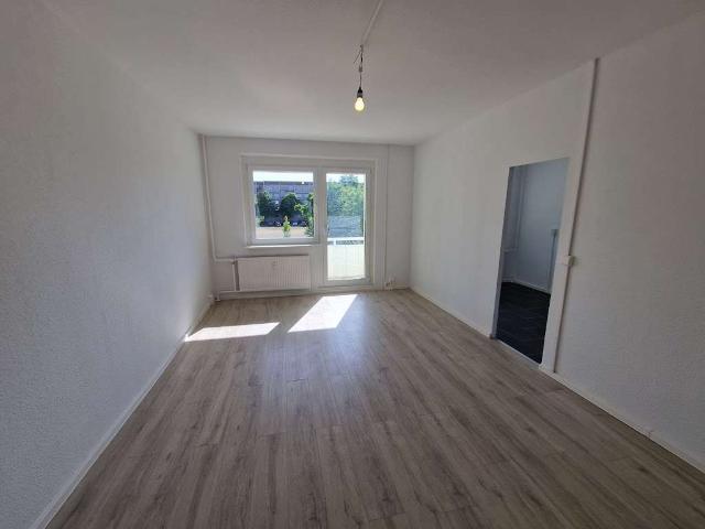 Auf auf ins neue Familienglück 3 Zimmer Wohnung mit Balkon!