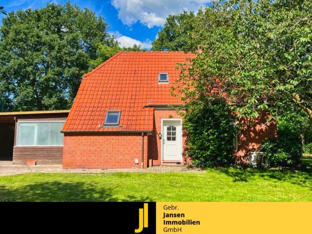 Auf großem Grundstück in zweiter Reihe! Gemütliches EFH für Ihre Familie!