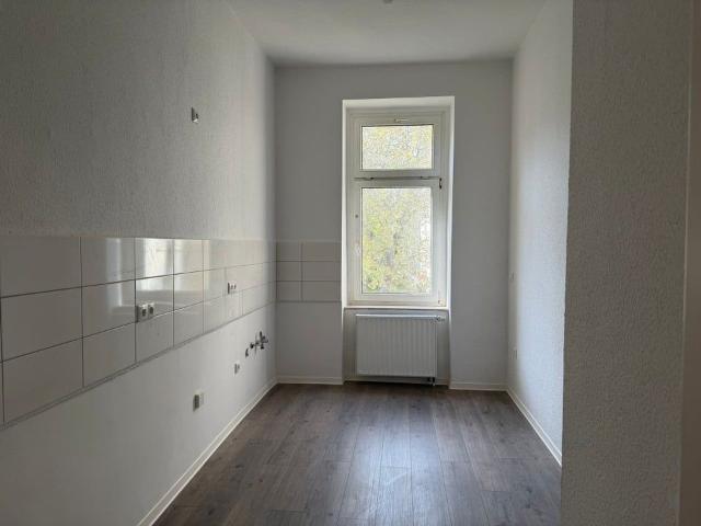 Auf gute Nachbarschaft: familienfreundliche 6 Zi. Wohnung