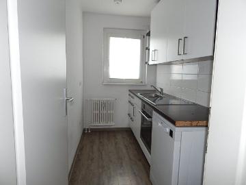 Auf gute Nachbarschaft: 3 Zimmer Wohnung mit Balkon und Duschbad