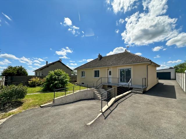 AUFFERVILLE 77 Maison plain pied 4P de 105 m2 sur sous sol total. Terrain 1 096 m2