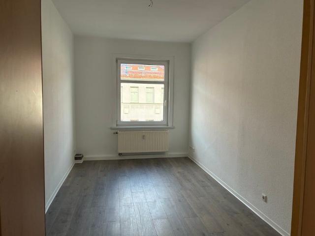 Aufgepasst: Zwei Zimmer Wohnung mit Einbauküche