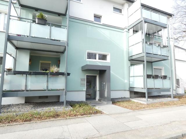 Auf'm Bruch charmante 2 Zimmer Wohnung mit großem Balkon! Erstbezug nach Sanierung!