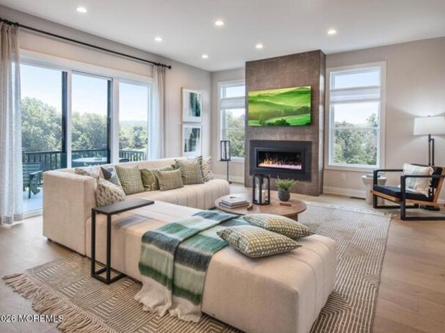 Augustus Dr, Middletown, Condo For Sale