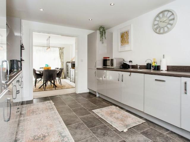 Augustus Road, Cambridge CB24, 4 bed property to rent, £2,100 pcm | PrimeLocation