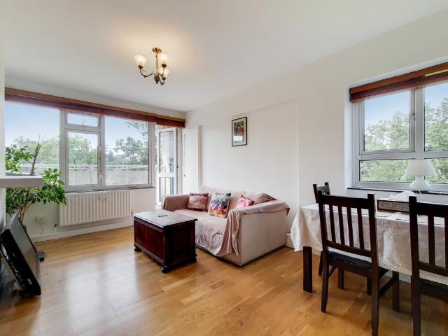 Augustus Road, Southfields, London